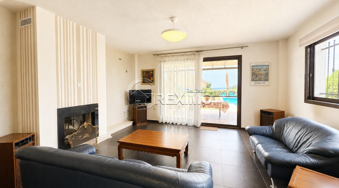 Villa in Elani Greece (5)