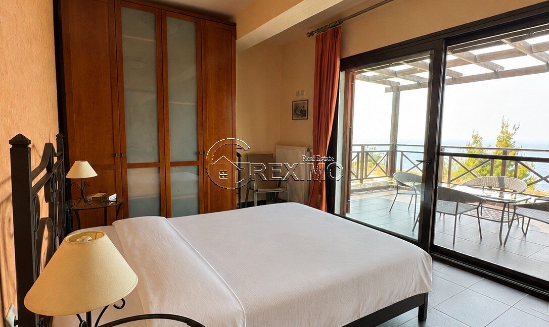 Villa in Elani Greece (7)