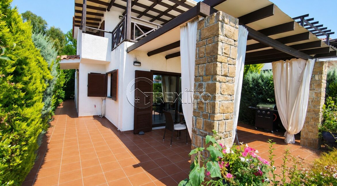 Villa in Elani Greece (9)