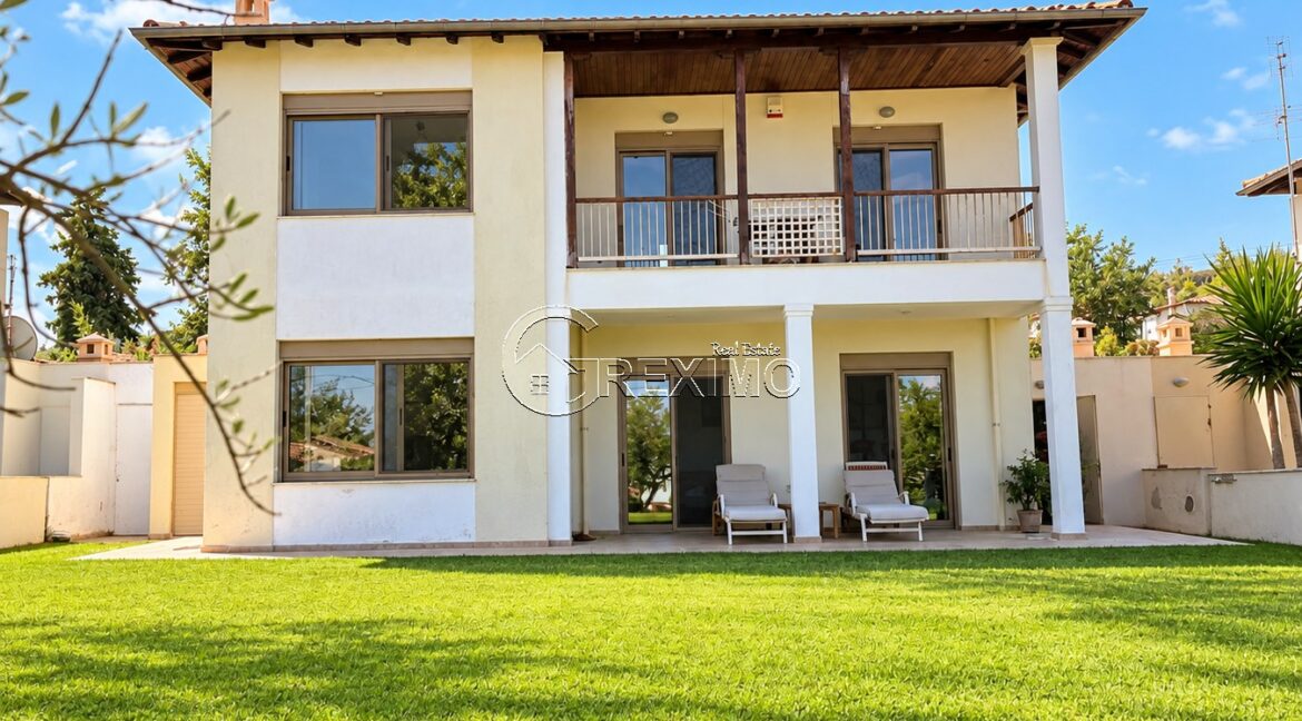 Villa-in-Pefkochori-Halkidiki-1-1