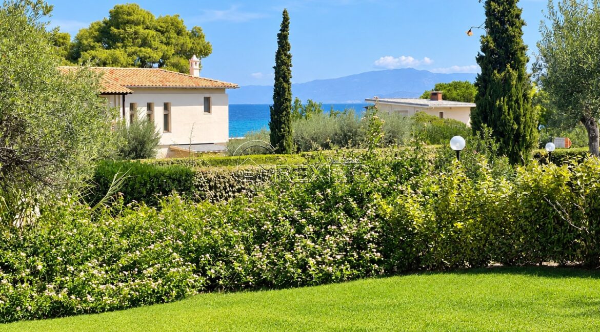 Villa-in-Pefkochori-Halkidiki-16