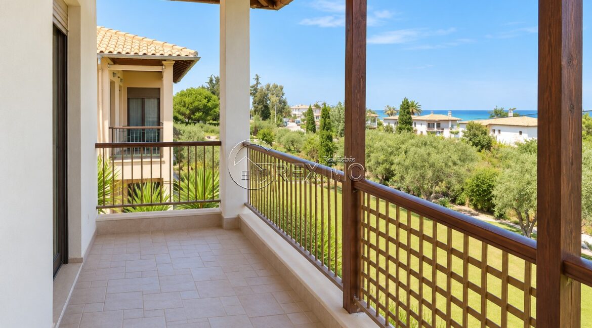 Villa-in-Pefkochori-Halkidiki-3